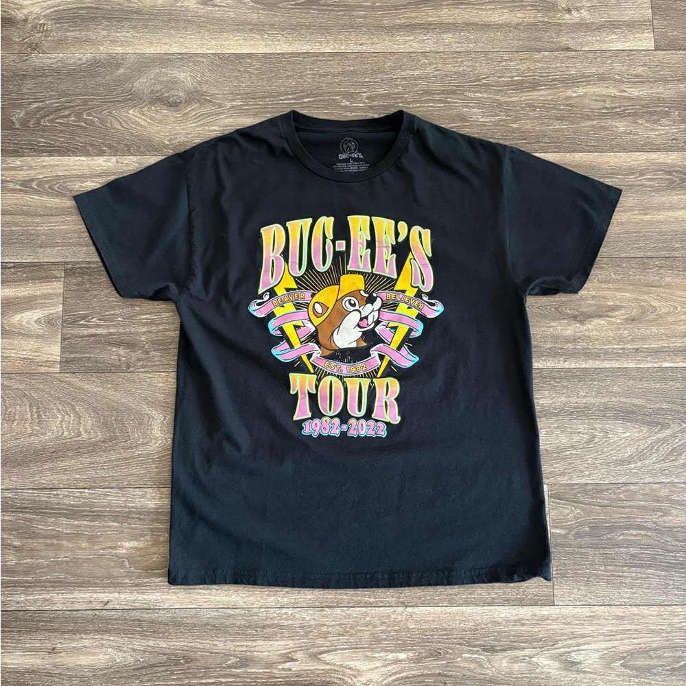 2022 Buc-ee’s Tour Shirt (Black)